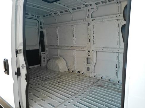 Used 2025 RAM ProMaster 2500 w/ Convenience Group FWD image 7