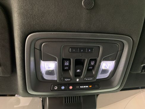 Used 2024 GMC Sierra 2500 AT4X AWD/4WD image 25