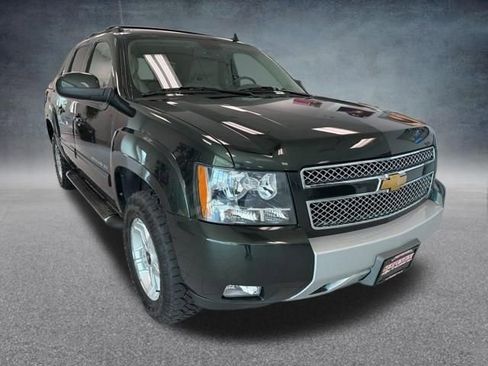 Used 2013 Chevrolet Avalanche LT w/ Suspension Package, Off-Road image 5