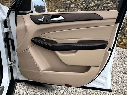 Used 2019 Mercedes-Benz GLE 400 4MATIC w/ Premium 1 Package image 22