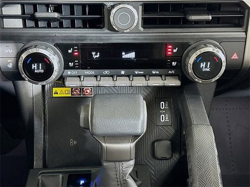 Used 2025 Toyota 4Runner Trailhunter image 16