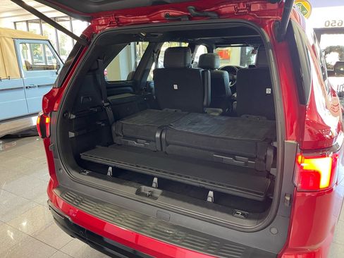 Used 2023 Toyota Sequoia Platinum image 36