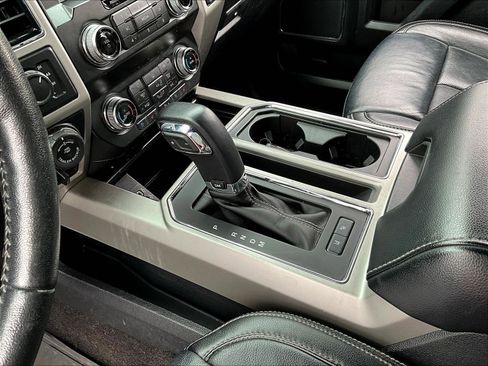 Used 2020 Ford F150 Lariat w/ Equipment Group 502A Luxury AWD/4WD image 19