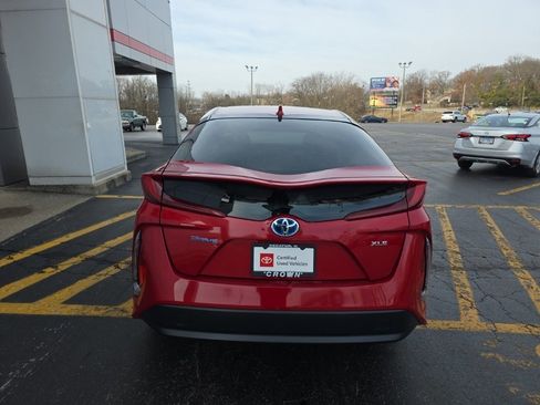 Used 2020 Toyota Prius Prime XLE image 4