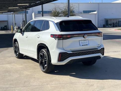 New 2026 Volkswagen Tiguan SEL R-Line image 9