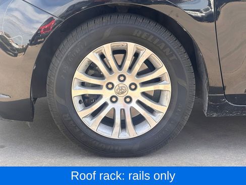 Used 2015 Toyota Sienna XLE image 9