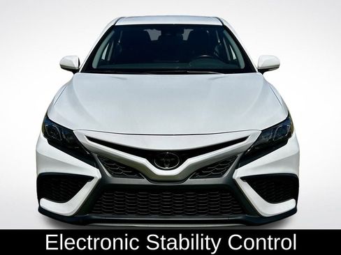 Used 2023 Toyota Camry SE image 8