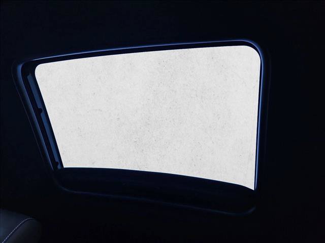 Used 2018 Chevrolet Camaro LT RWD image 15
