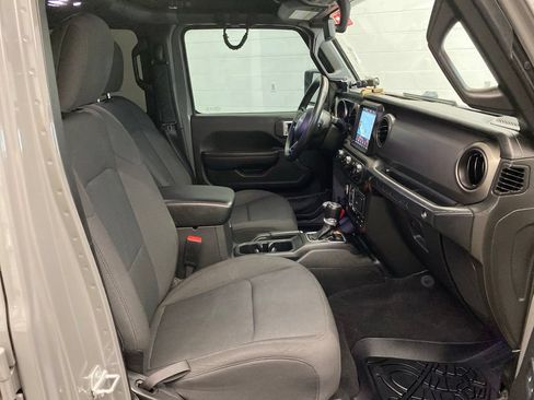 Used 2022 Jeep Wrangler Unlimited Sport AWD/4WD image 25