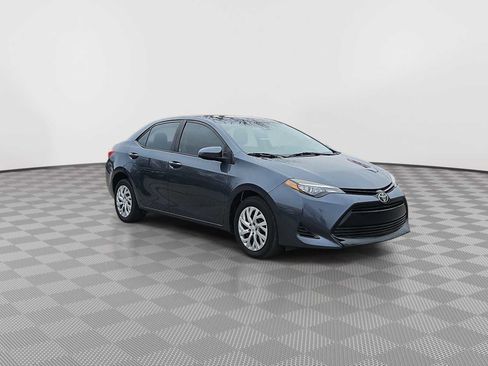 Used 2017 Toyota Corolla LE image 2