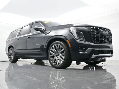 Used 2025 GMC Yukon XL Denali Ultimate w/ LPO, Floor Liner Package image 52