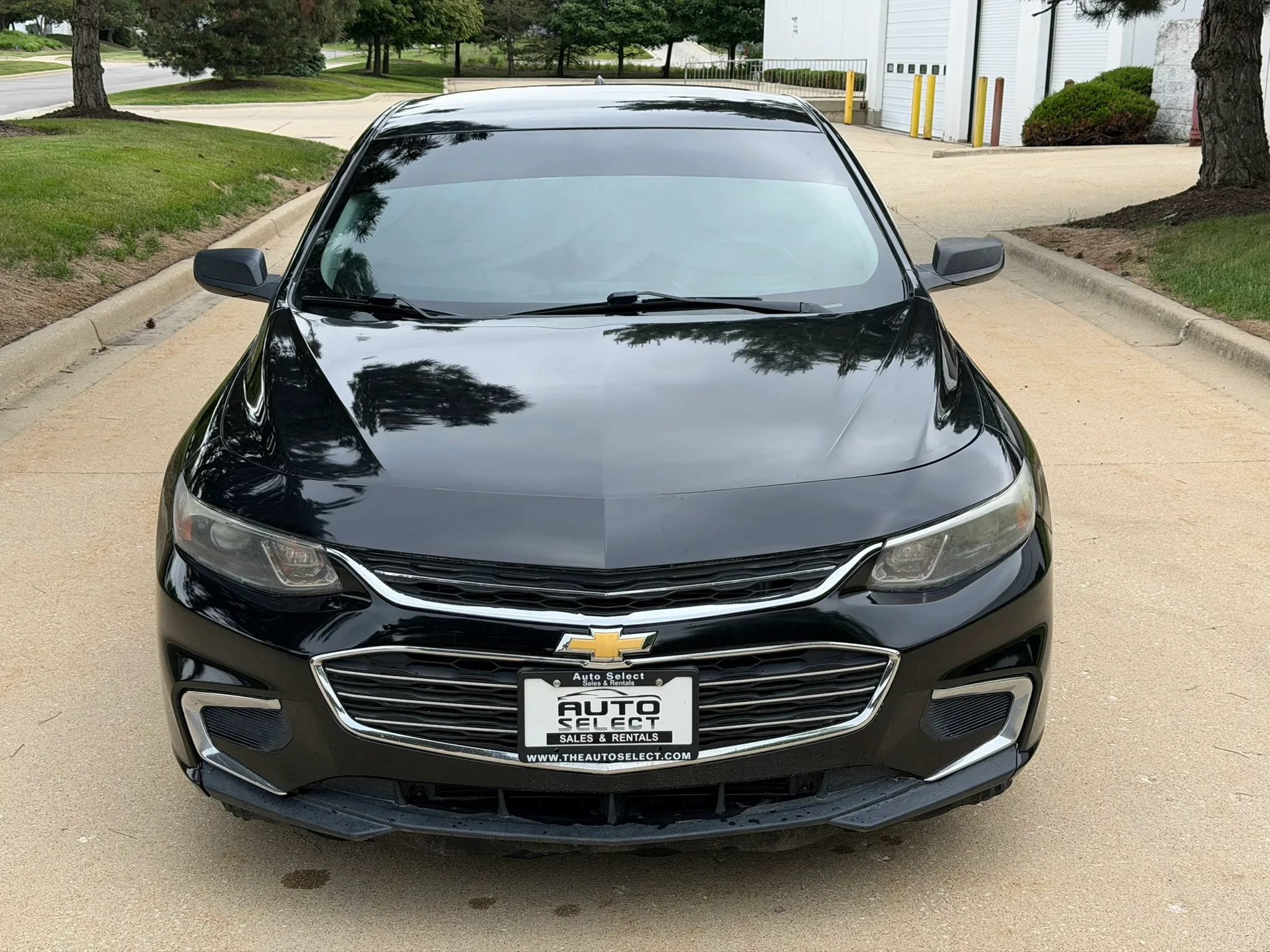 Used 2017 Chevrolet Malibu LS FWD image 2