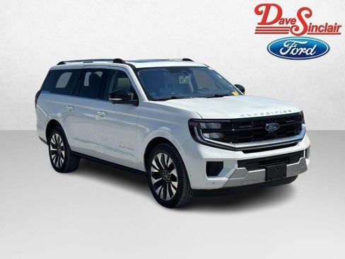 Used 2025 Ford Expedition Max Platinum w/ Driver's Package AWD/4WD image 4