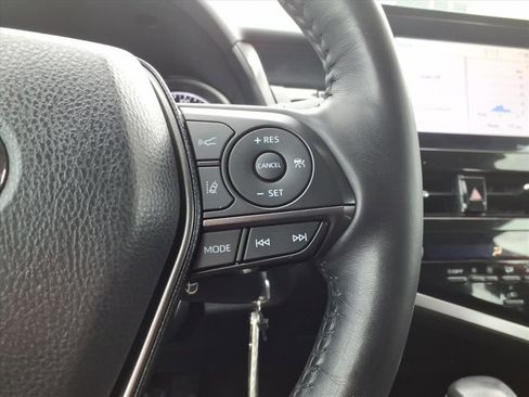 Certified 2022 Toyota Camry SE image 20