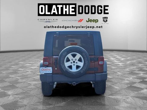Used 2010 Jeep Wrangler Unlimited Sport AWD/4WD image 23
