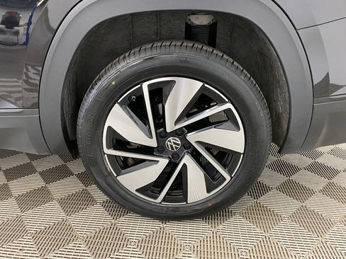 Used 2024 Volkswagen Atlas SE image 14