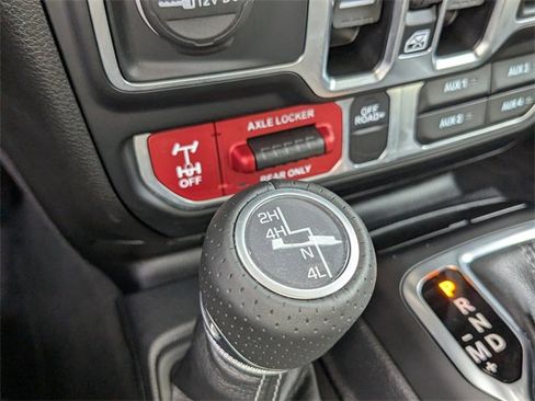 Used 2025 Jeep Gladiator Mojave w/ Safety Group image 27