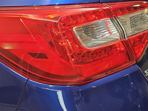 Used 2016 Subaru Legacy 2.5i Premium AWD/4WD image 35