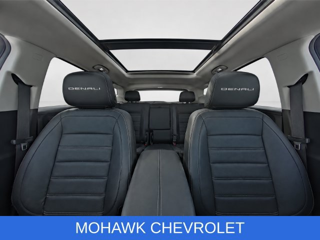 Used 2022 GMC Terrain Denali w/ Denali Premium Package AWD/4WD image 15