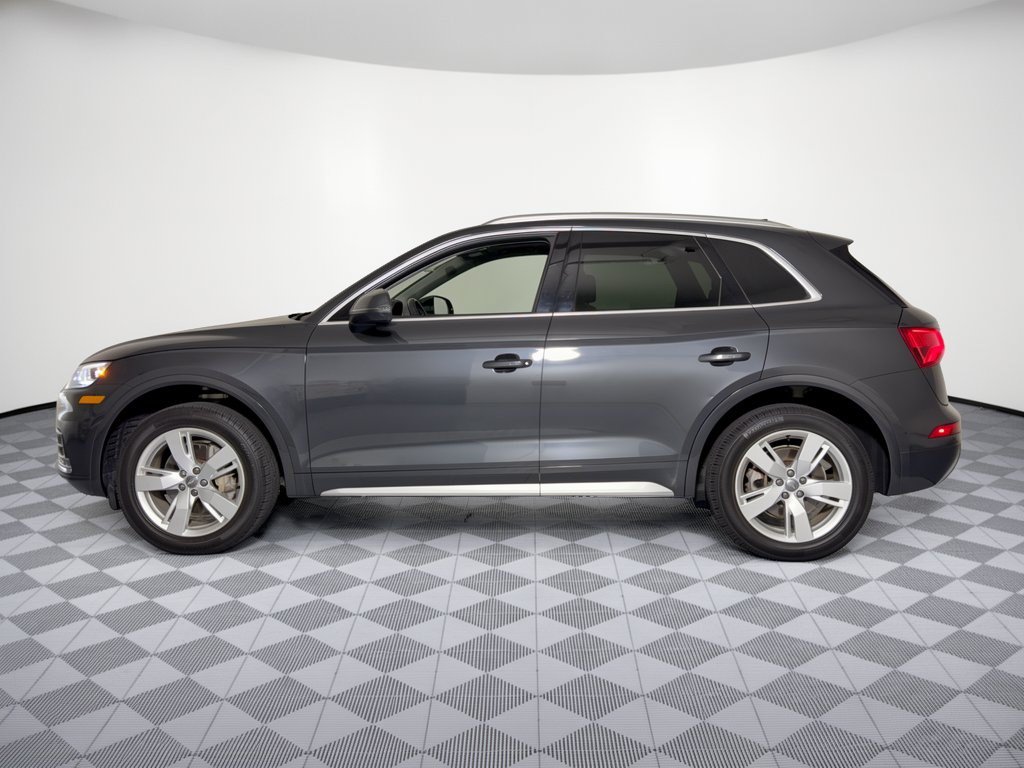 Used 2018 Audi Q5 2.0T Premium Plus w/ Premium Plus Package AWD/4WD image 2