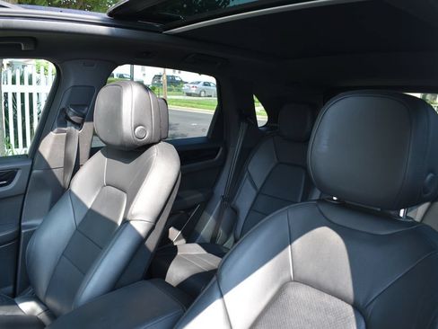 Used 2020 Porsche Cayenne AWD/4WD image 9