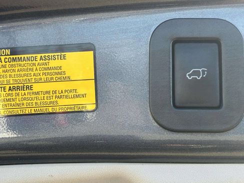 Used 2012 Toyota Venza Limited image 21