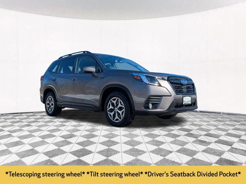 Used 2023 Subaru Forester Premium image 14