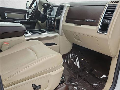 Used 2014 RAM 2500 Laramie w/ Convenience Group image 20