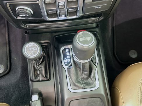 Used 2023 Jeep Wrangler Sahara image 25