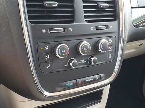 Used 2017 Dodge Grand Caravan SE w/ Power Window Group FWD image 23