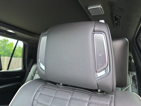 Used 2023 Cadillac Escalade V w/ LPO, ONYX Package AWD/4WD image 12