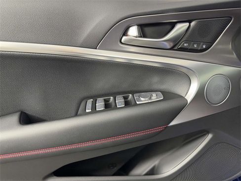 New 2025 Genesis G70 2.5T w/ Sport Prestige Package image 17