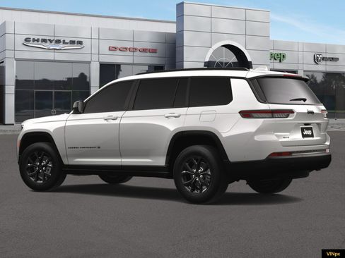 New 2025 Jeep Grand Cherokee L Altitude image 4