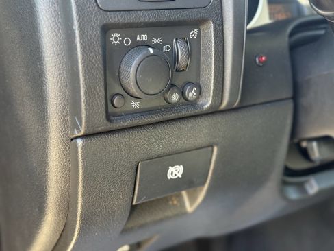 Used 2007 HUMMER H3 Base 4dr SUV 4WD w/ Chrome Appearance Package image 24