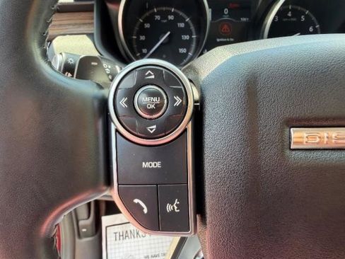 Used 2017 Land Rover Discovery HSE AWD/4WD image 21