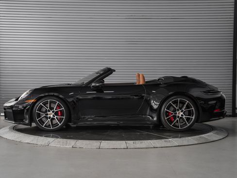 Used 2026 Porsche 911 Carrera 4 GTS AWD/4WD image 2