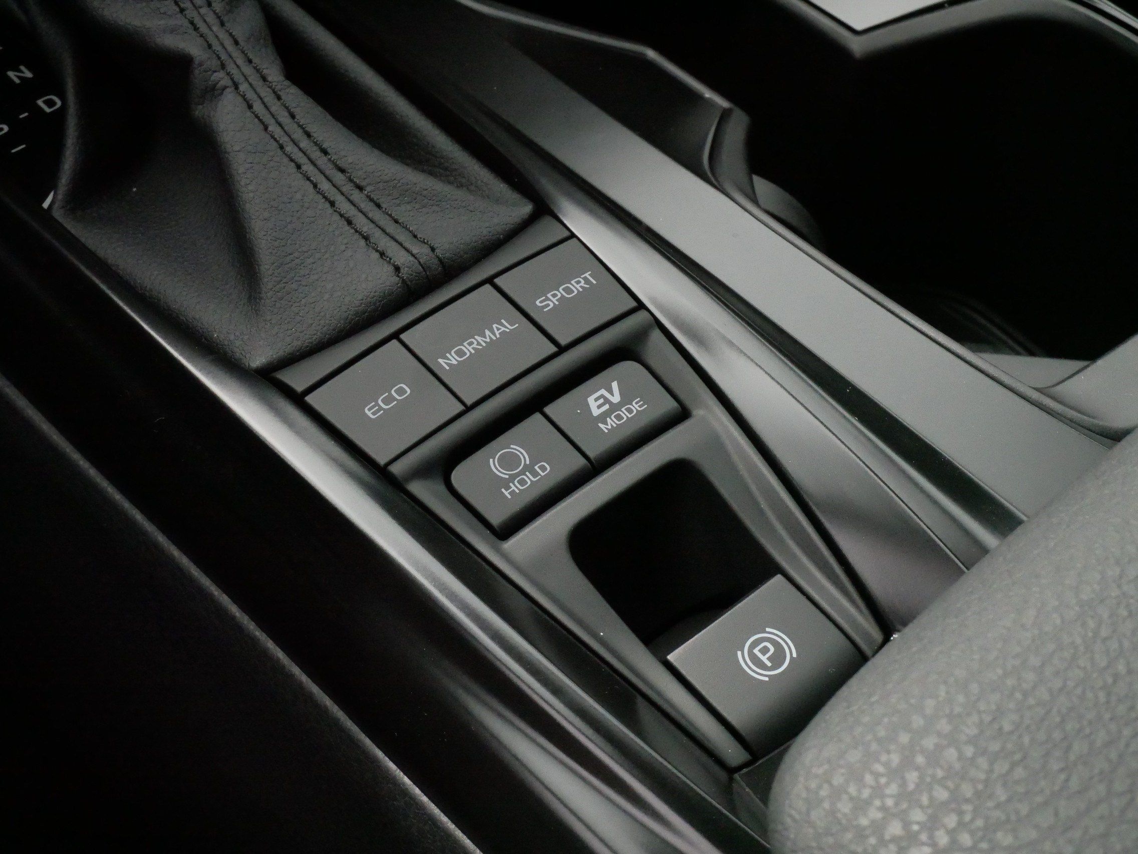 Certified 2026 Toyota Camry SE w/ Convenience Package FWD image 25