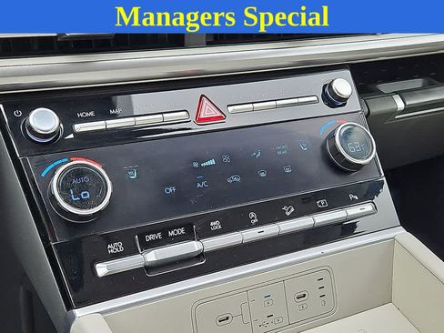 Used 2025 Hyundai Santa Fe SEL AWD/4WD image 15