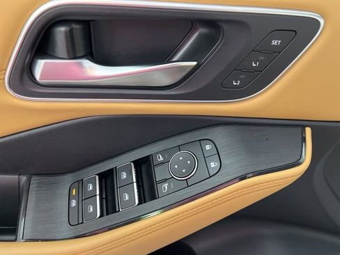 Used 2023 Nissan Rogue Platinum w/ Platinum Premium Package image 34