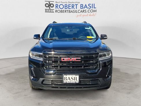 Used 2023 GMC Acadia SLE w/ Driver Convenience Package image 8