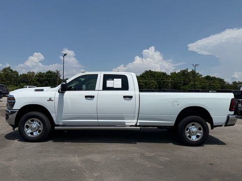 Used 2025 RAM 2500 Tradesman AWD/4WD image 4