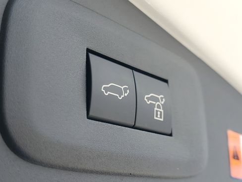 Used 2024 Lexus RZ 300e Premium w/ Accessory Package (Z1) image 9