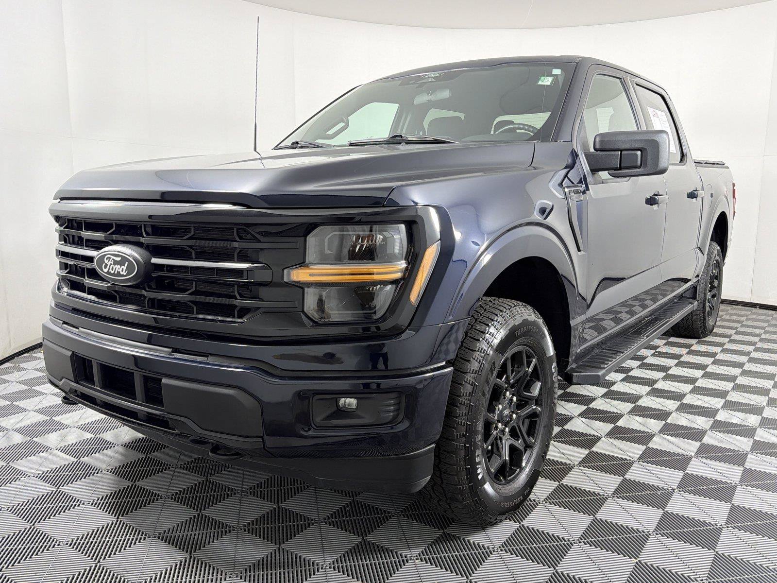 Used 2025 Ford F150 XLT w/ Equipment Group 301A Standard AWD/4WD image 3