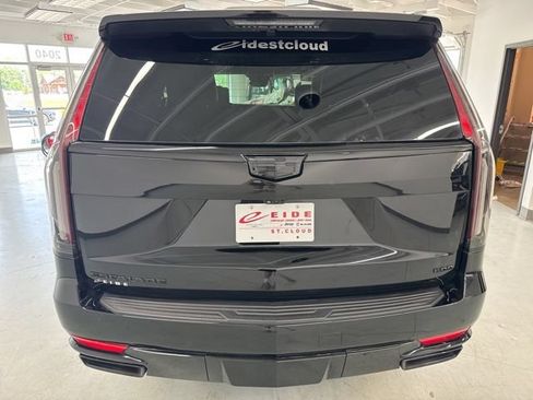 Used 2023 Cadillac Escalade Sport Platinum w/ LPO, ONYX Package AWD/4WD image 14