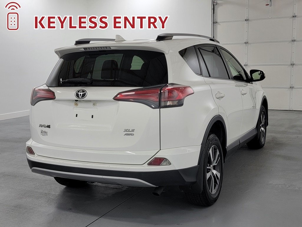 Used 2017 Toyota RAV4 XLE w/ All Weather Liner Package AWD/4WD image 8