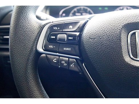 Used 2018 Honda Accord LX image 19