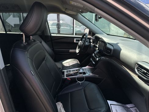 Used 2023 Ford Explorer Limited RWD image 10