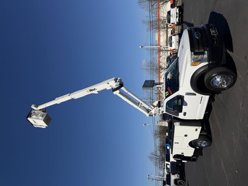 Used 2017 Ford F550 2WD Regular Cab Super Duty w/ Snow Plow Prep Package image 6