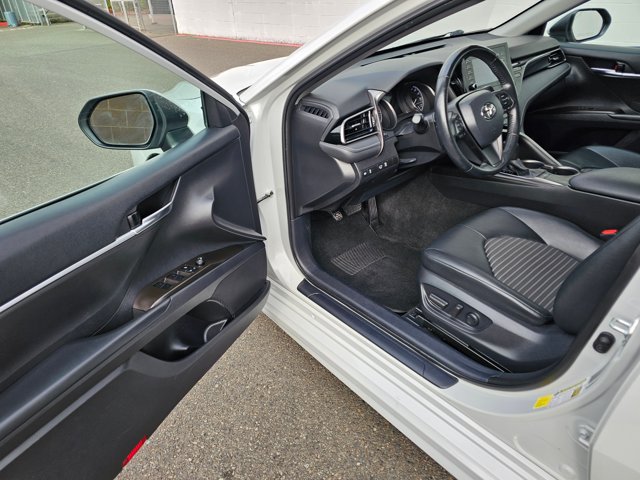 Used 2022 Toyota Camry SE FWD image 20