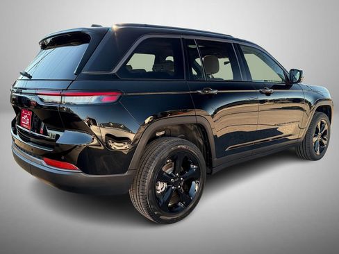 New 2026 Jeep Grand Cherokee Limited w/ Limited Altitude Package image 3